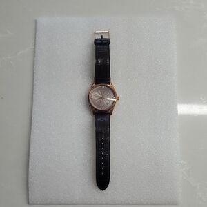 Elegant Black and Gold Men's Watch